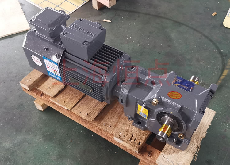 K37系列減速機輸入配變頻電機，輸出雙軸A+B 實物照片