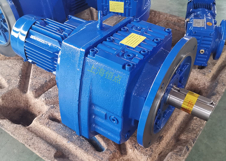 RF87減速機，立式安裝，輸入配電機，實物照片如下